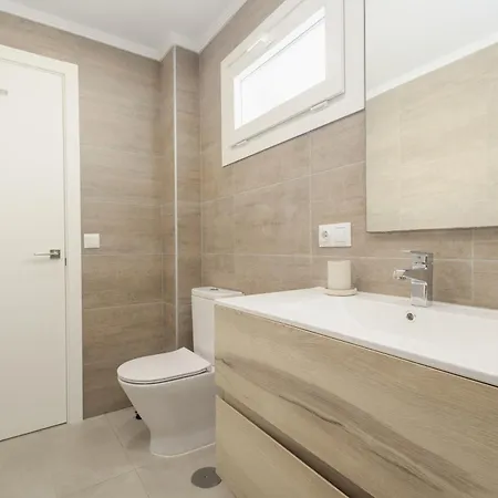 Townhouse, Recently Renovated And 200m From La Cala Beach, In Mijas Costa Apartamento