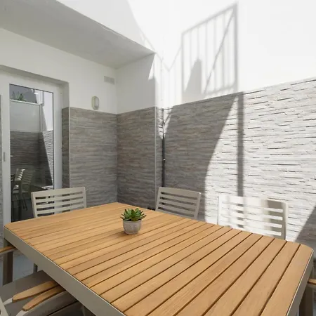 Townhouse, Recently Renovated And 200m From La Cala Beach, In Mijas Costa *